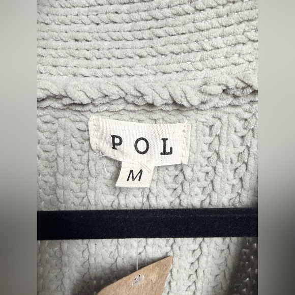 New POL Light Gray V-Neck Cardigan Oversized. - Picture 5 of 7